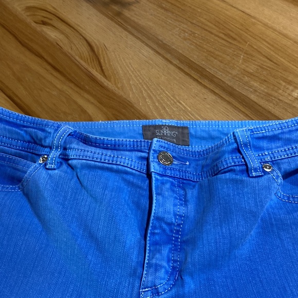 Chico’s So Slimming Jeans size 2 - Picture 2 of 6